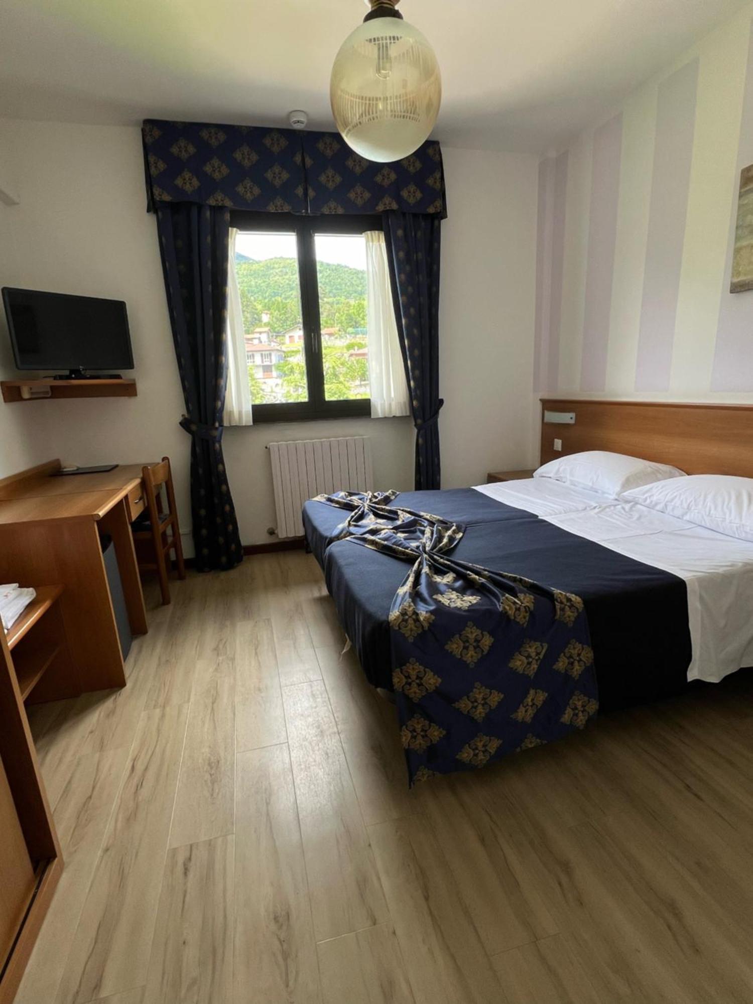 Hotel Merloni Grandola ed Uniti Екстериор снимка