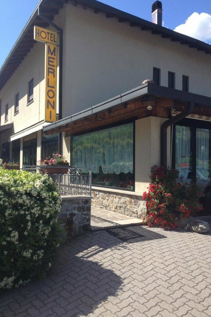 Hotel Merloni Grandola ed Uniti Екстериор снимка